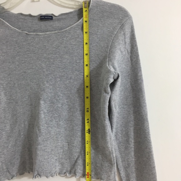 Brandy Melville Wynn top in Gray - Picture 8 of 12